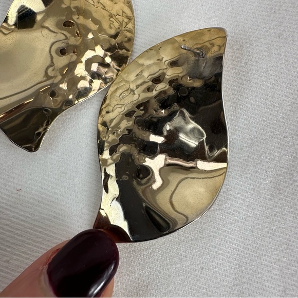 EA9 Organic Form Hammered Gold Statement Earrings FINAL PRICE - Picture 6 of 12